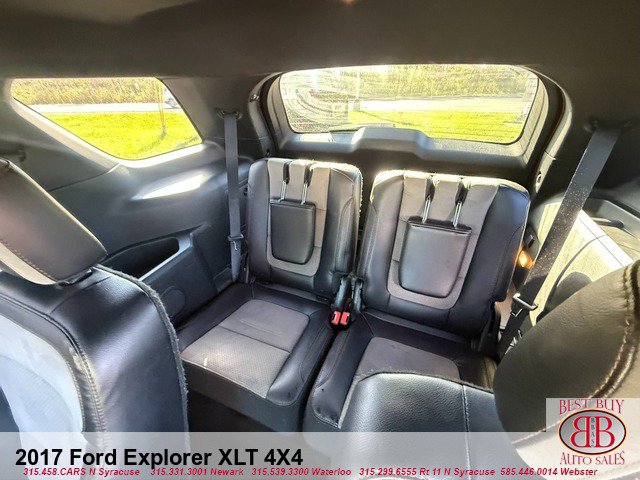 Used 2017 Ford Explorer XLT w/ Equipment Group 202A AWD/4WD image 13