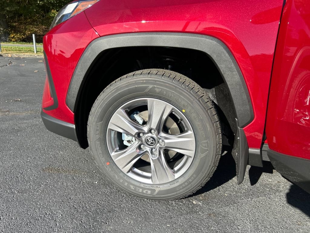 New 2025 Toyota RAV4 XLE image 27