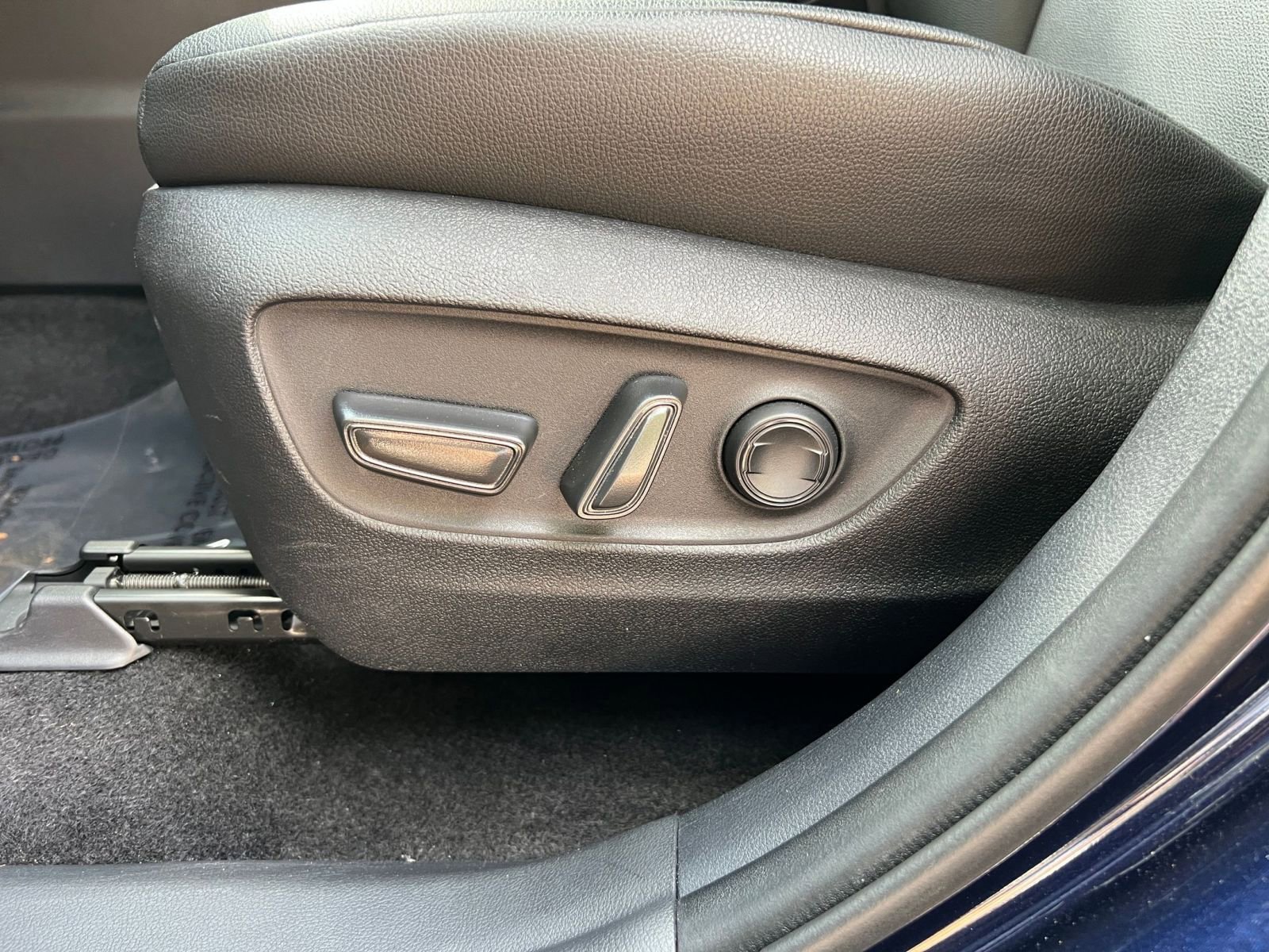 Used 2025 Toyota Grand Highlander FWD image 23