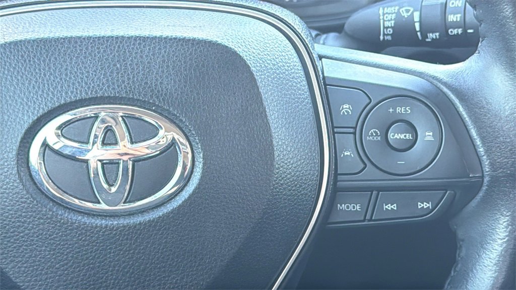 Used 2023 Toyota Corolla Cross LE image 21