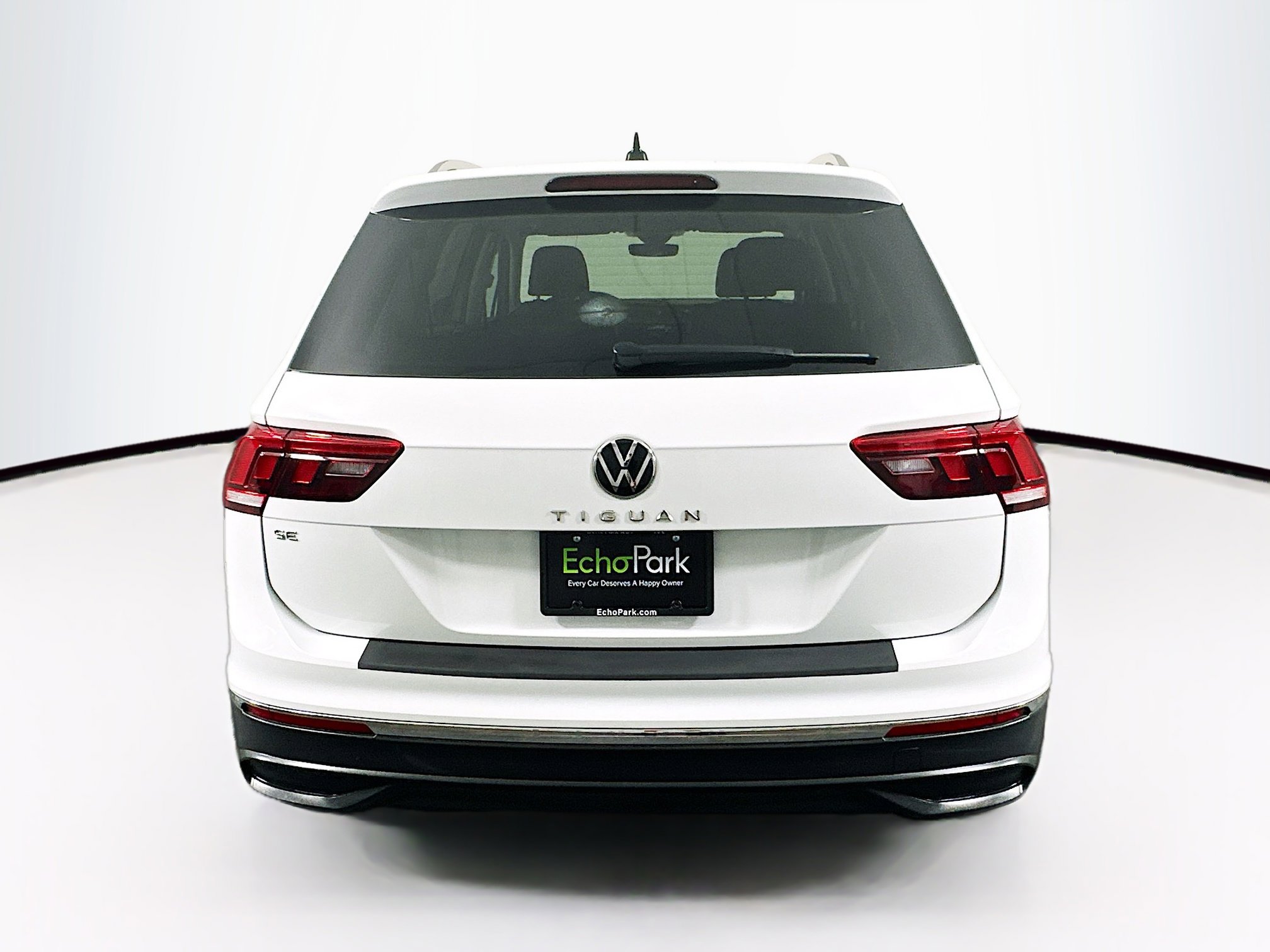 Used 2024 Volkswagen Tiguan SE image 7