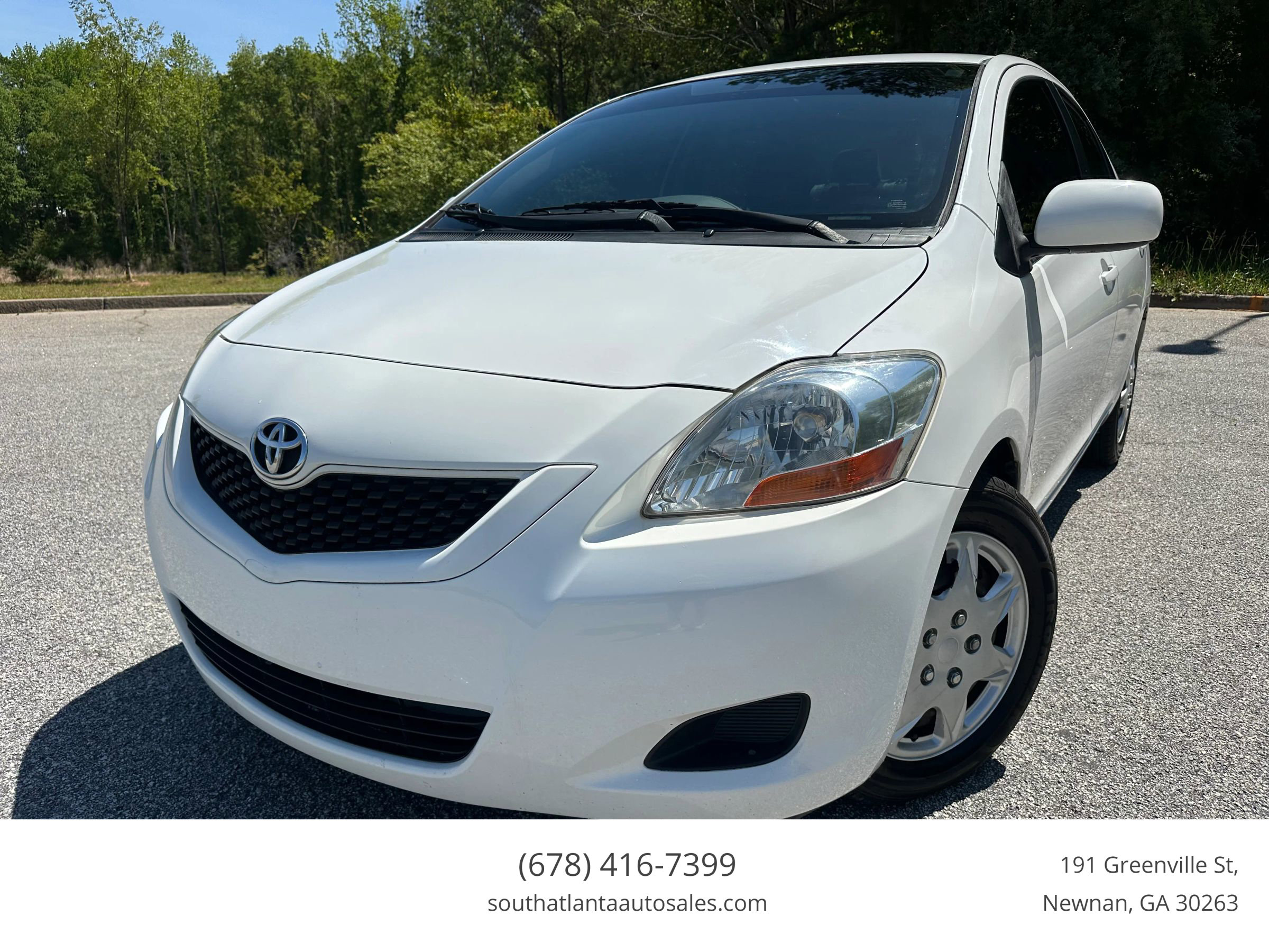 Used 2011 Toyota Yaris Sedan video 1