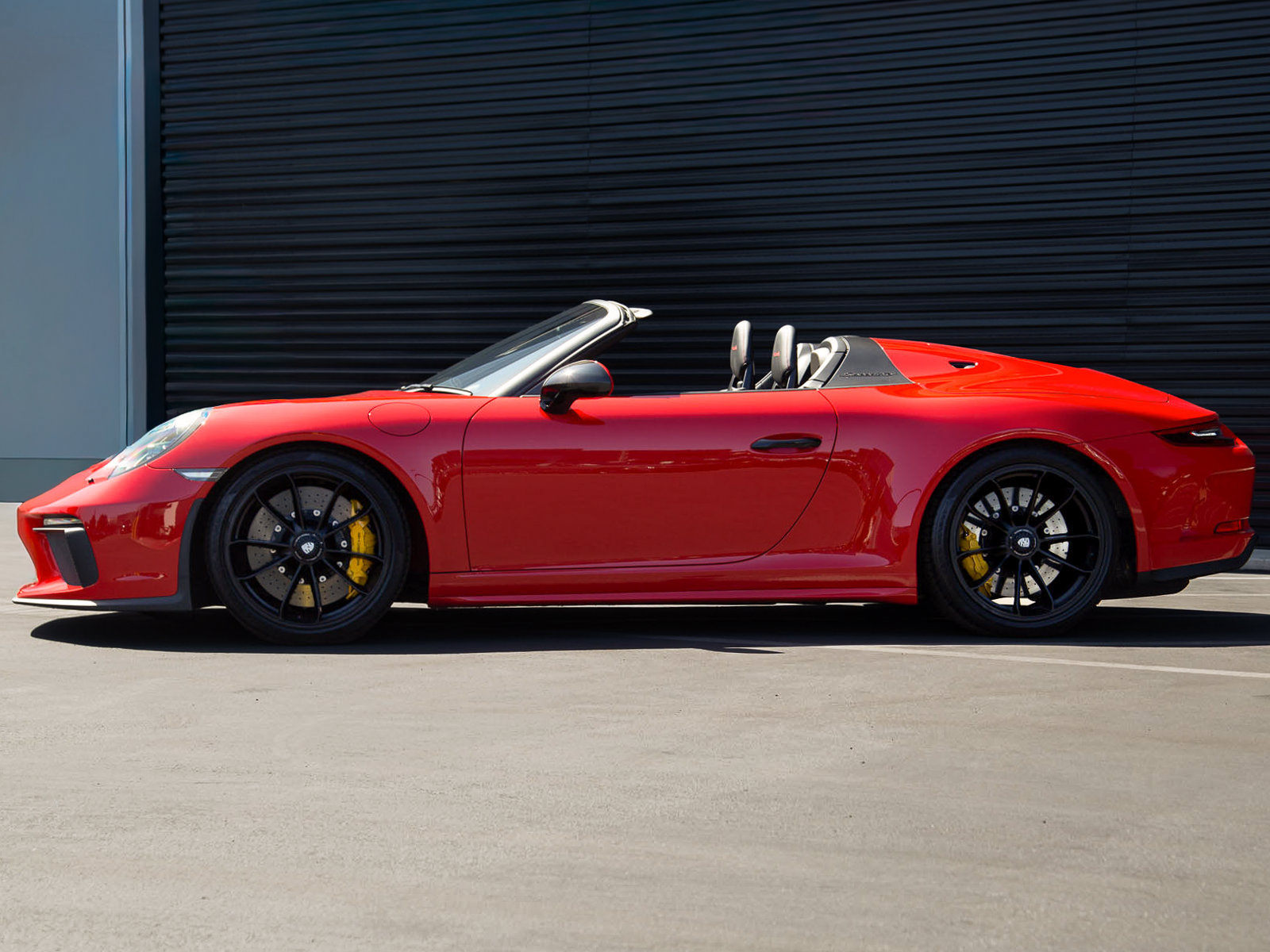 Certified 2019 Porsche 911 Speedster RWD image 2