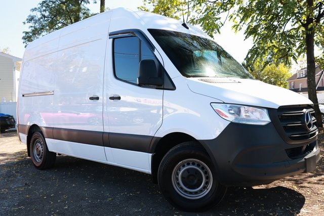 Used 2023 Mercedes-Benz Sprinter 144 Cargo image 1