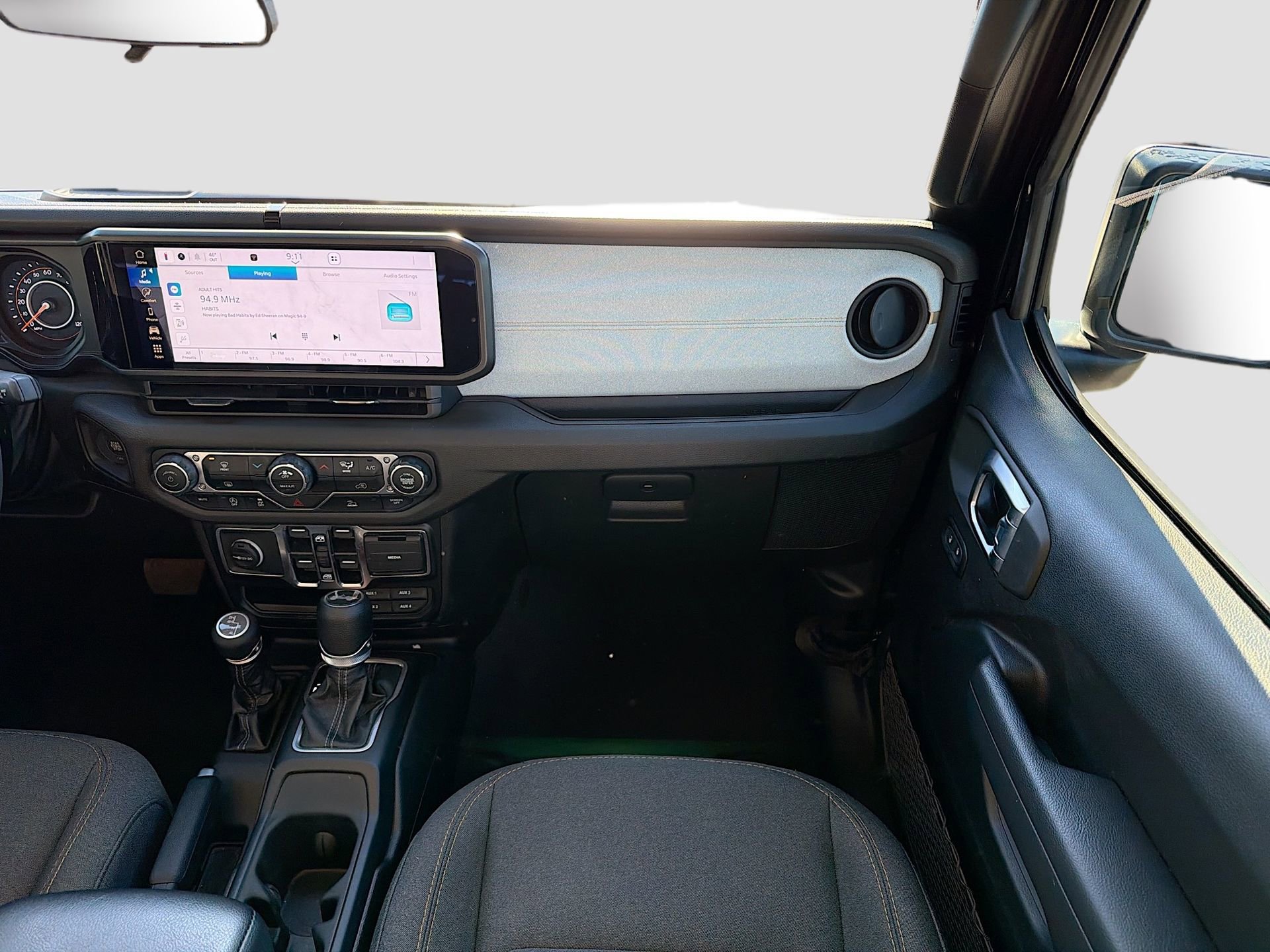 Used 2024 Jeep Wrangler Sport S image 19