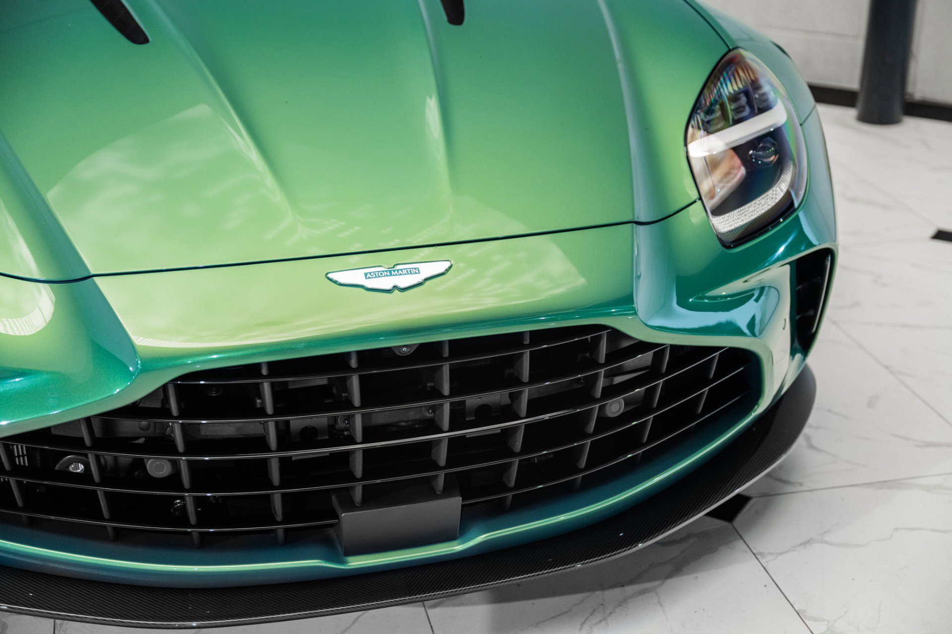 New 2026 Aston Martin V8 Vantage Roadster image 45
