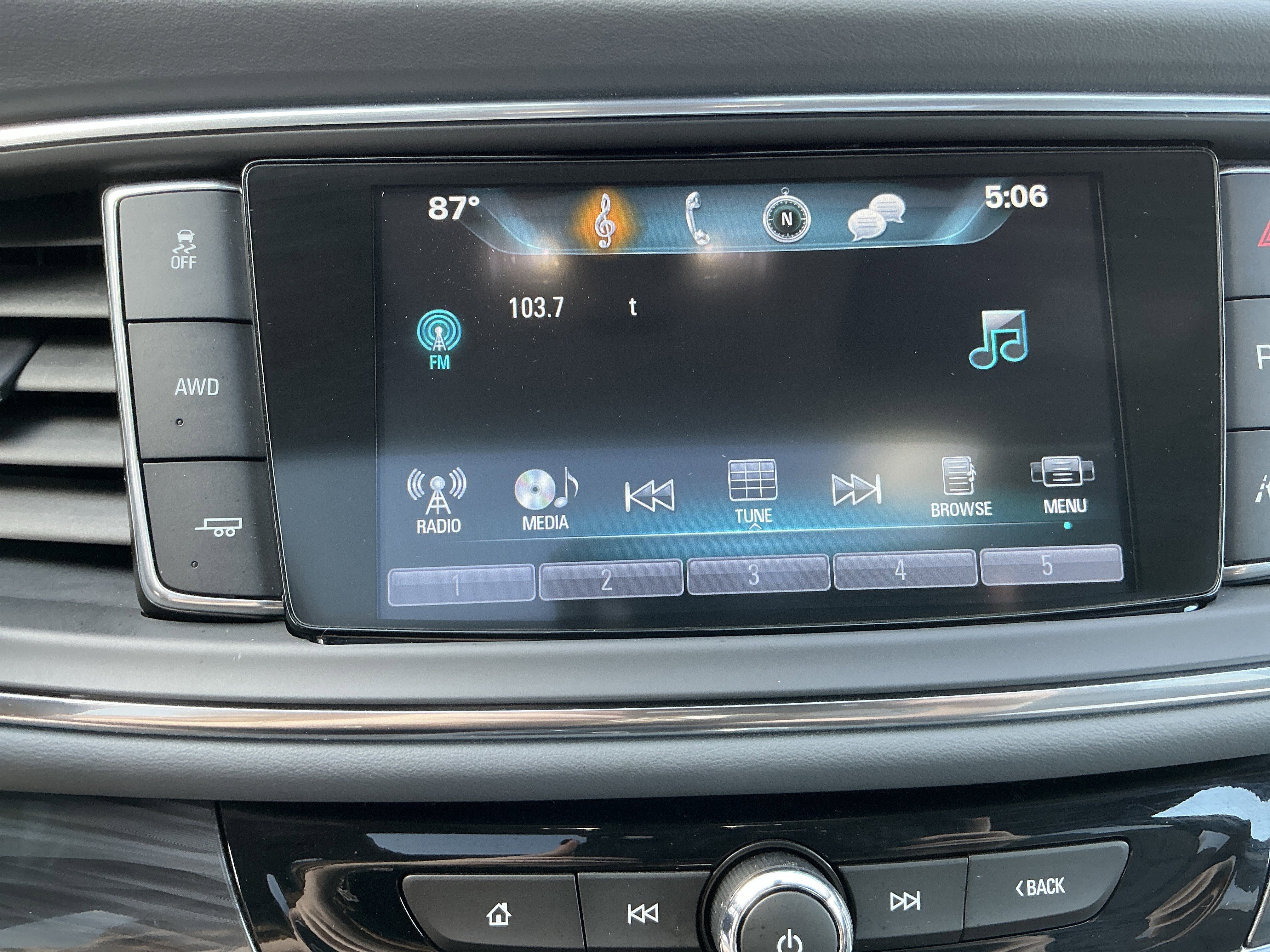 Used 2018 Buick Enclave Premium w/ Experience Buick Package image 22