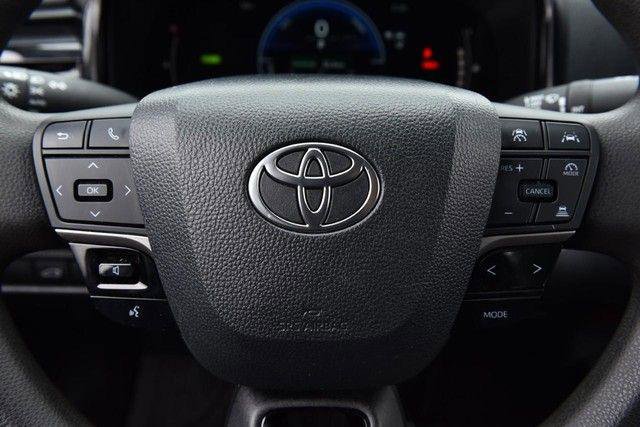 Used 2025 Toyota Camry LE image 19
