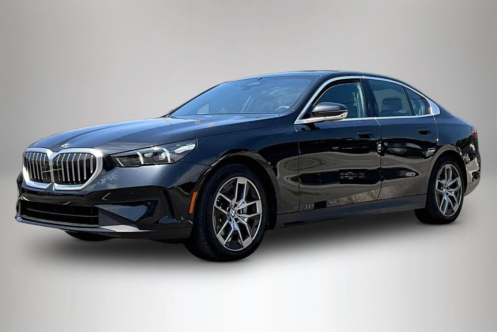 Used 2026 BMW 530i RWD image 2