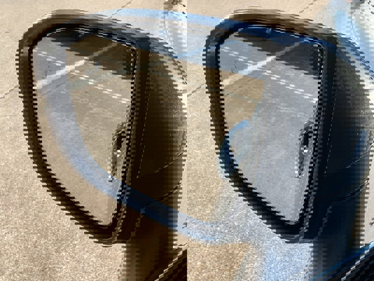 Used 2024 Nissan Pathfinder SV image 11