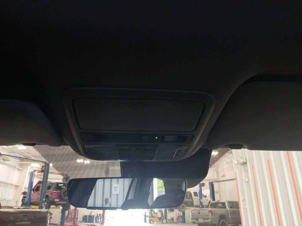 Used 2020 Honda Pilot Touring image 18