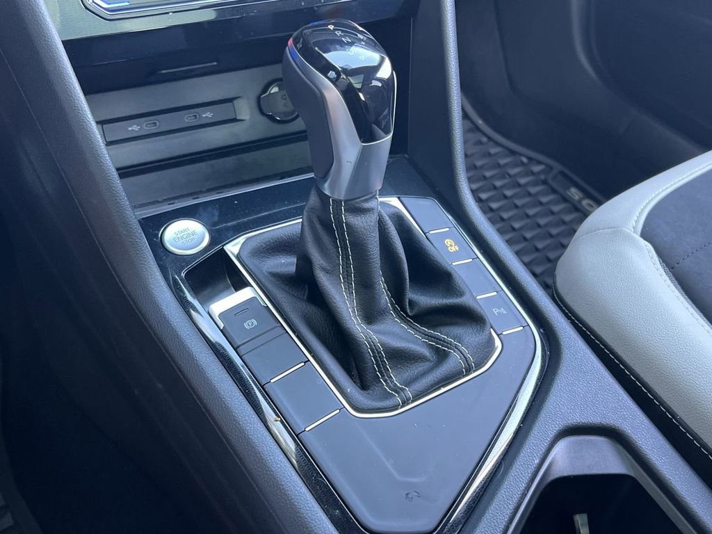 Used 2025 Volkswagen Taos SE w/ Panoramic Sunroof Package image 22