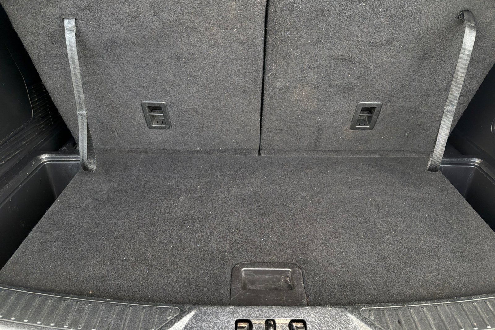 Used 2022 Ford Explorer XLT w/ Equipment Group 202A RWD image 18