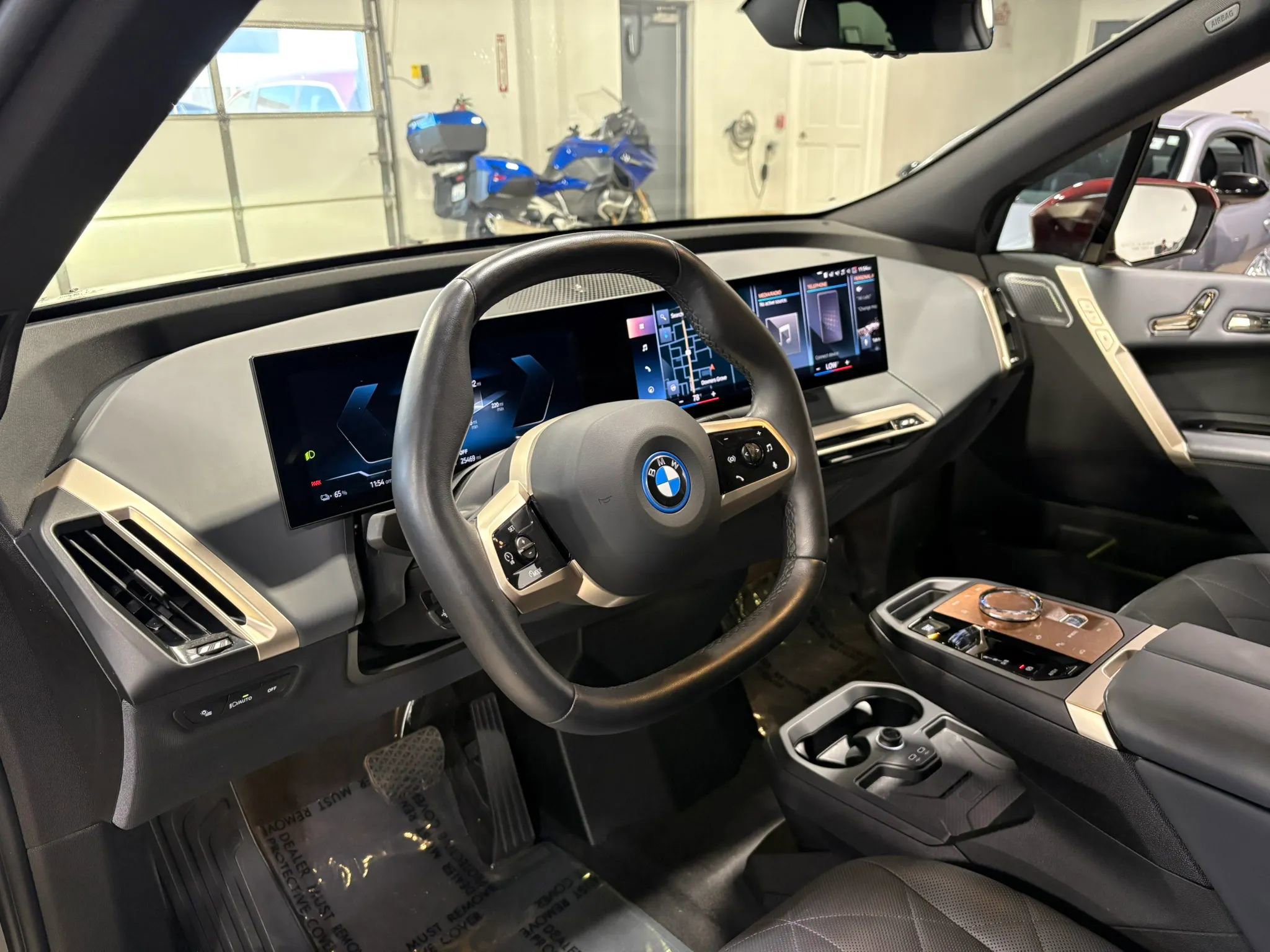 Used 2023 BMW iX M60 AWD/4WD image 7