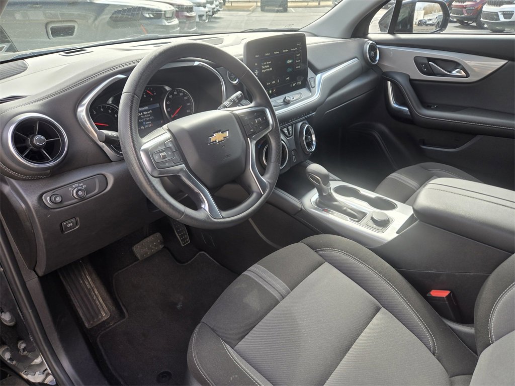 Used 2025 Chevrolet Blazer LT image 13