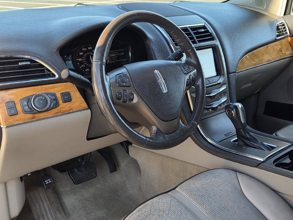 Used 2011 Lincoln MKX 2WD w/ 101A Rapid Spec Order Code image 14