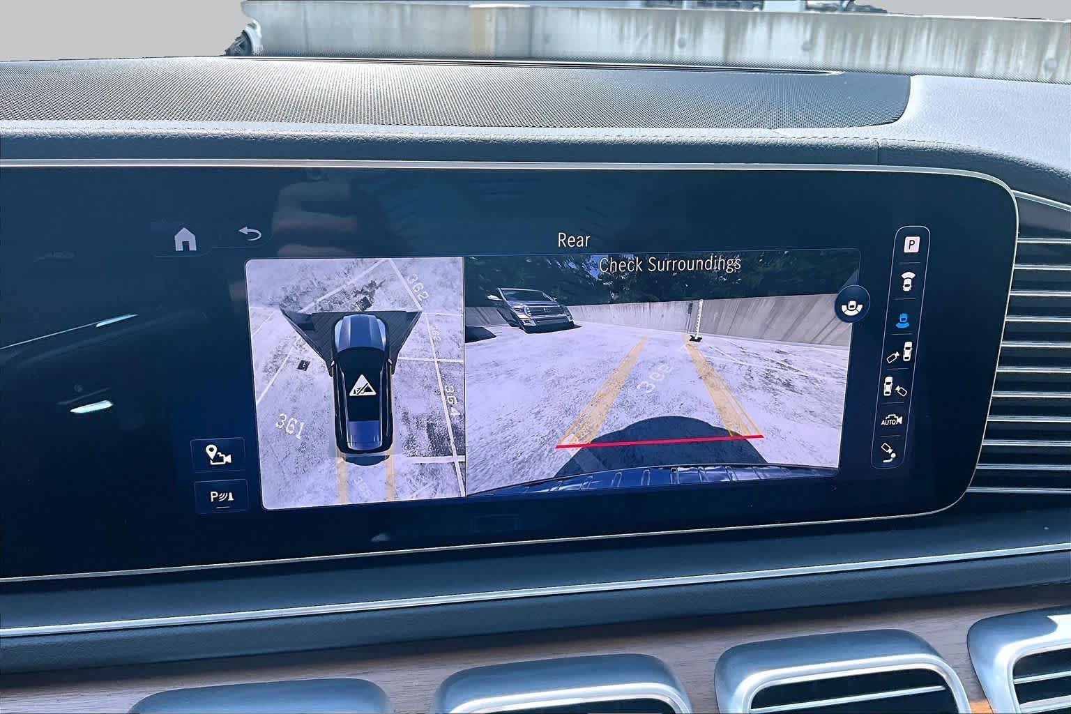 Used 2024 Mercedes-Benz GLS 450 4MATIC image 27