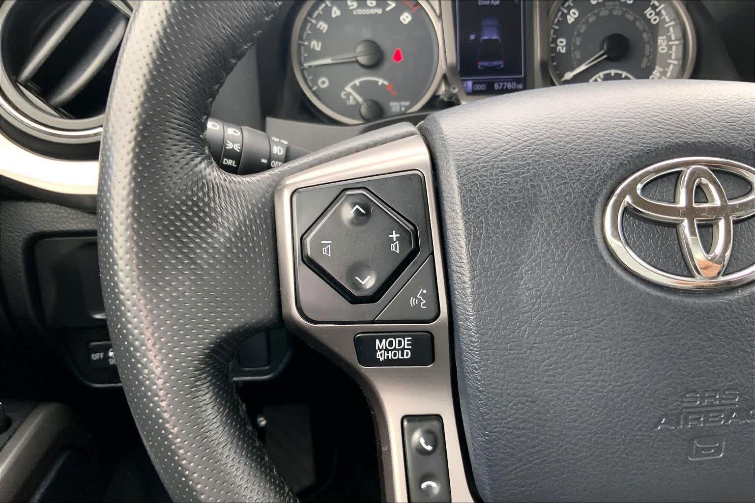 Used 2017 Toyota Tacoma SR5 w/ Tow Package RWD image 24