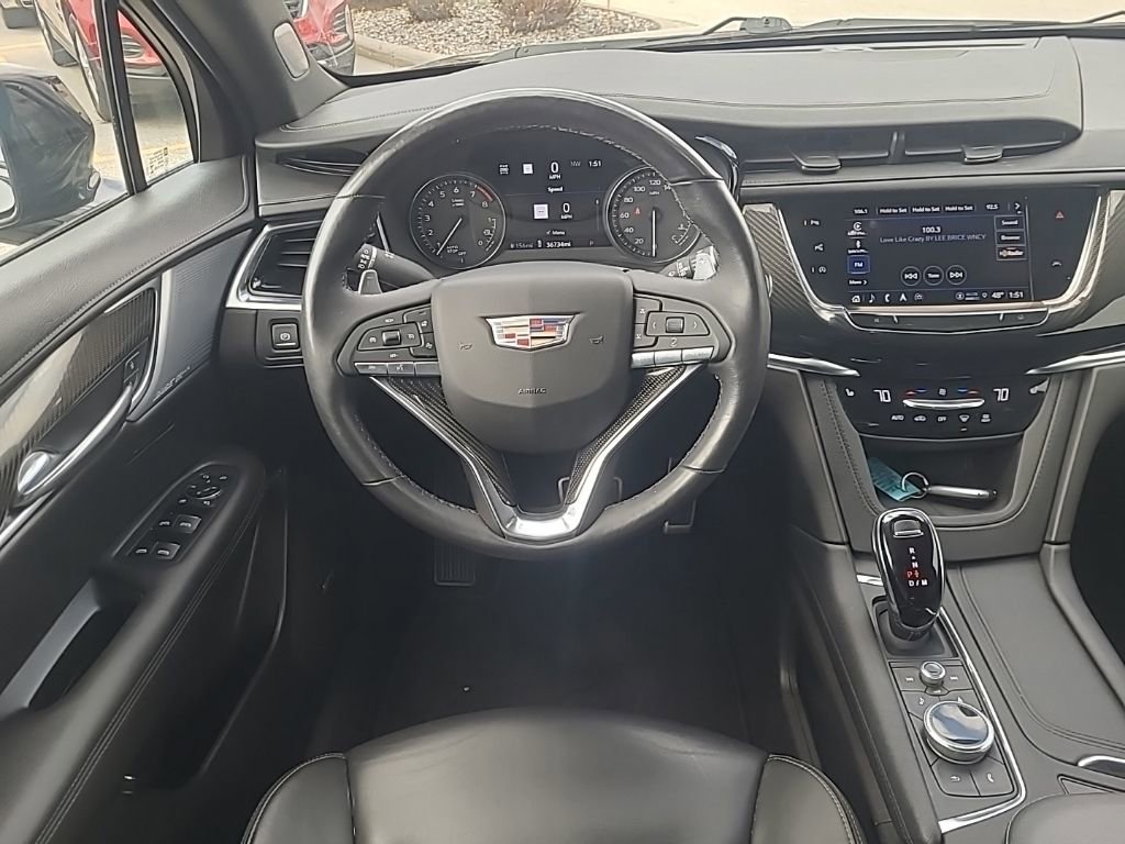 Used 2022 Cadillac XT6 Sport w/ Technology Package AWD/4WD image 15
