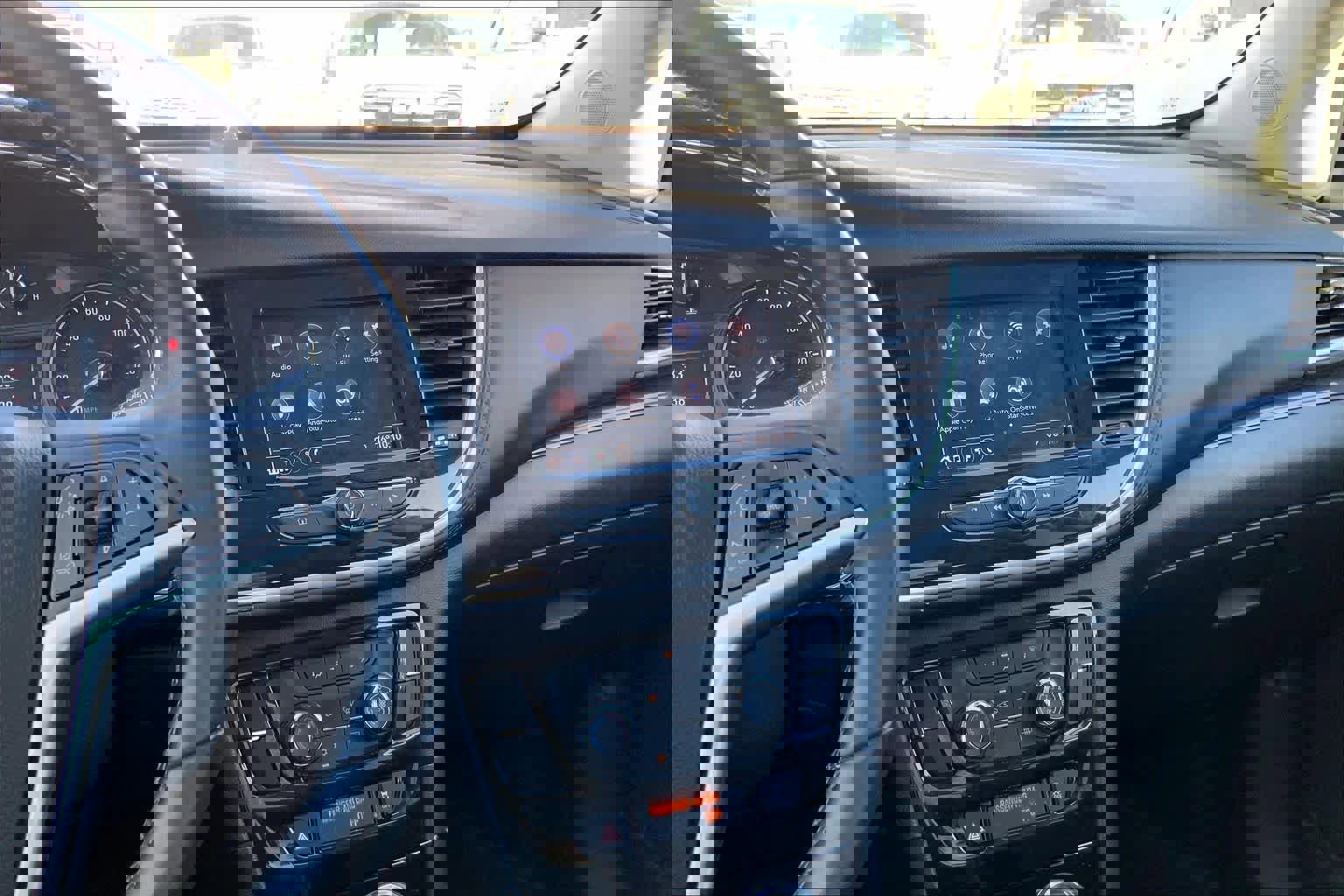 Used 2022 Buick Encore Preferred w/ Safety Package FWD image 7