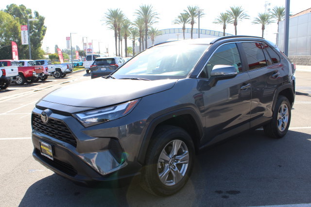 Certified 2022 Toyota RAV4 XLE FWD image 5