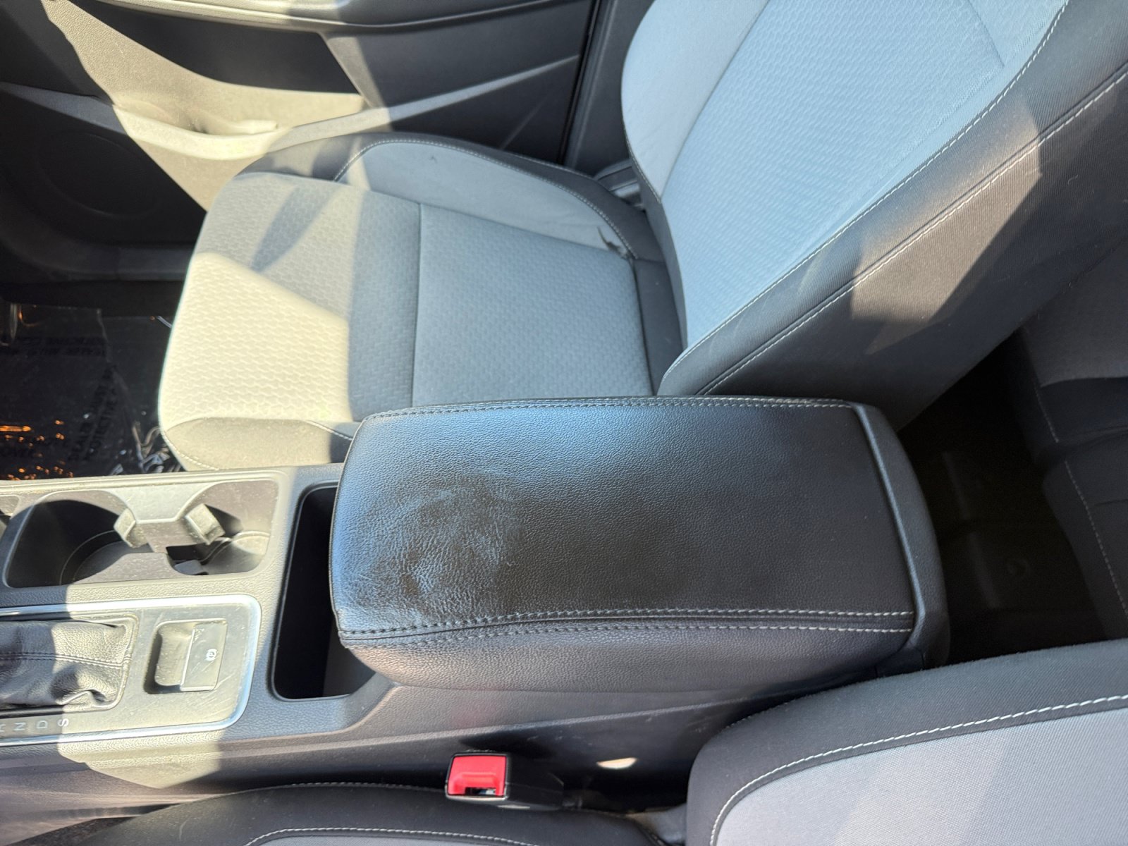 Used 2018 Ford Escape SE FWD image 14