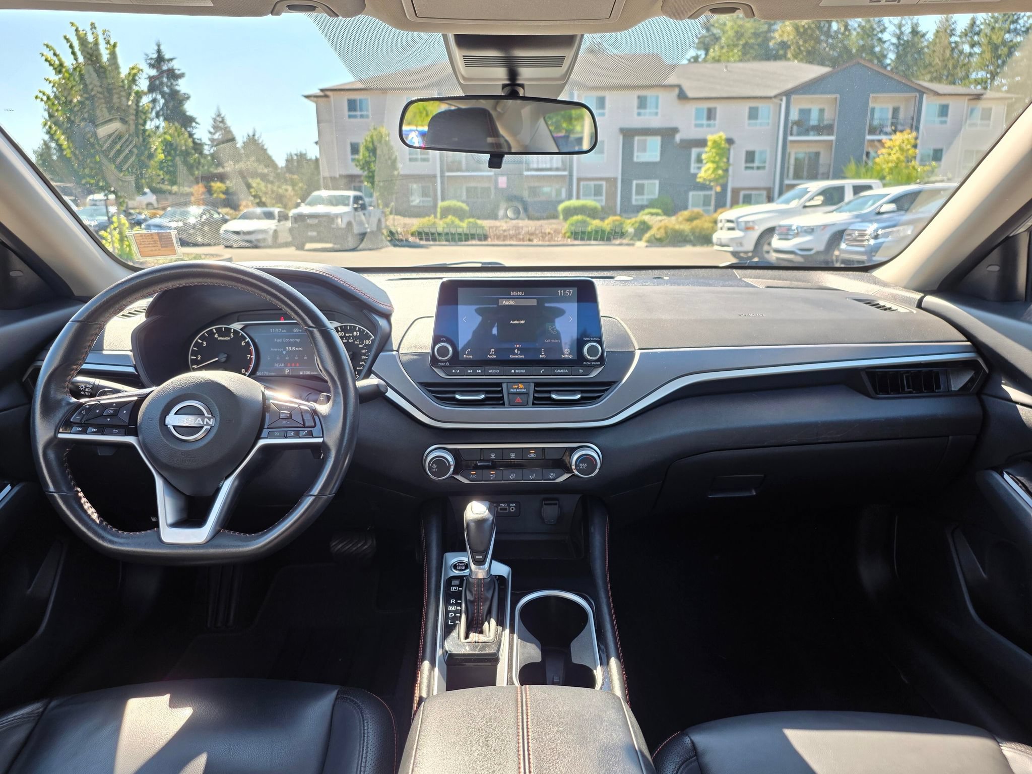Used 2024 Nissan Altima 2.5 SR FWD image 11