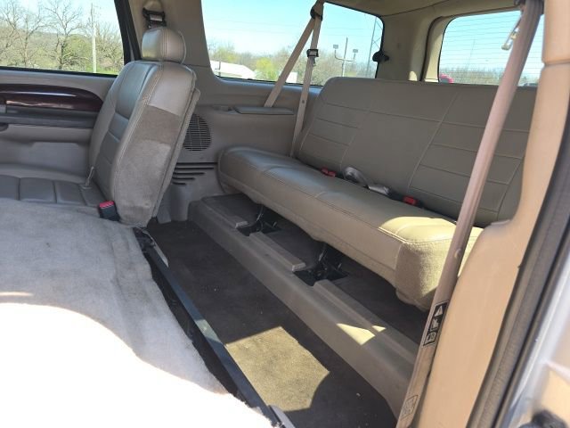 Used 2004 Ford Excursion Limited AWD/4WD image 23