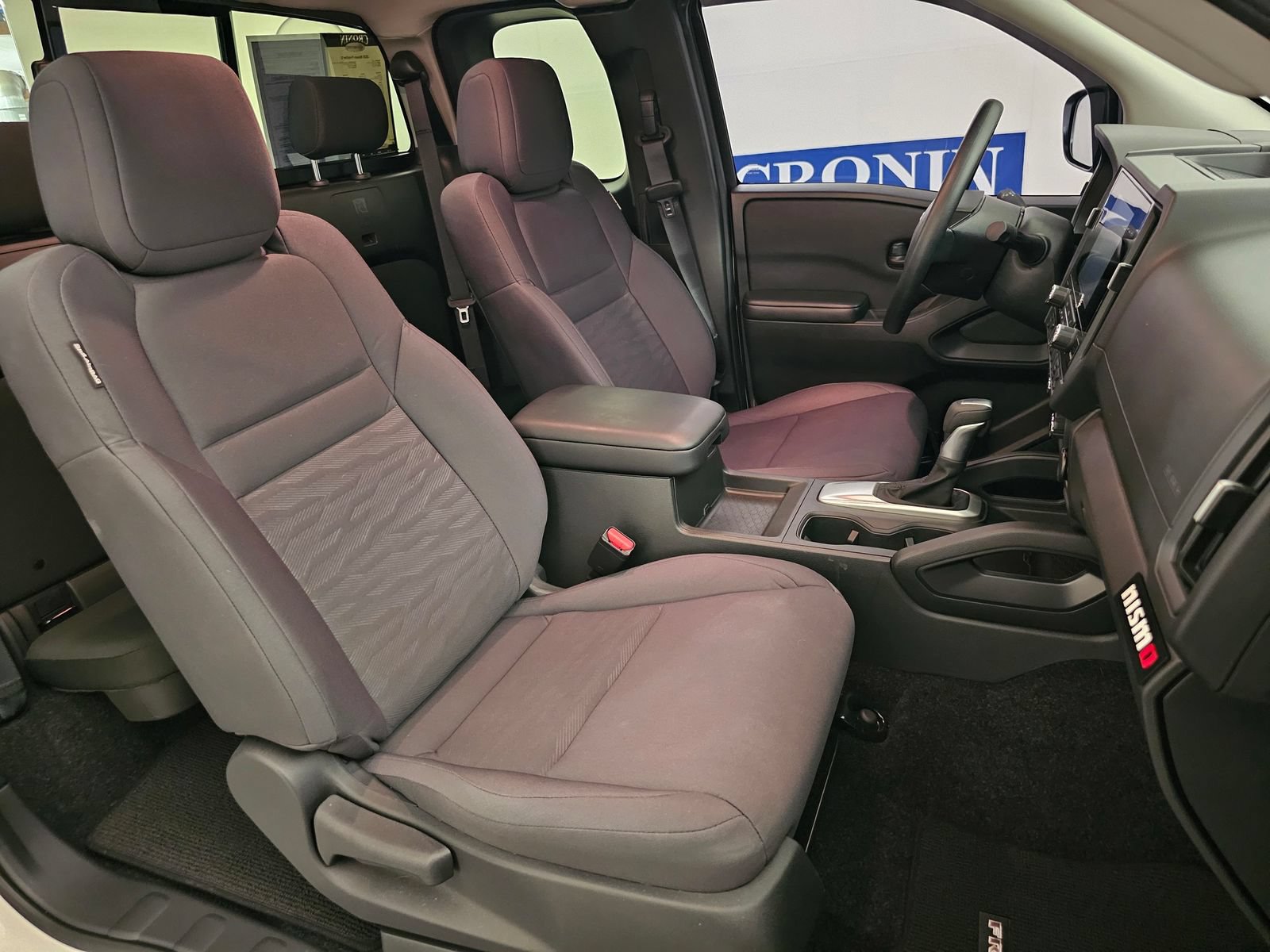 Used 2025 Nissan Frontier S AWD/4WD image 17