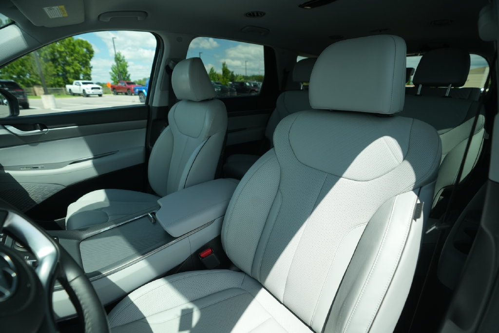 Used 2025 Hyundai Palisade SEL FWD image 41