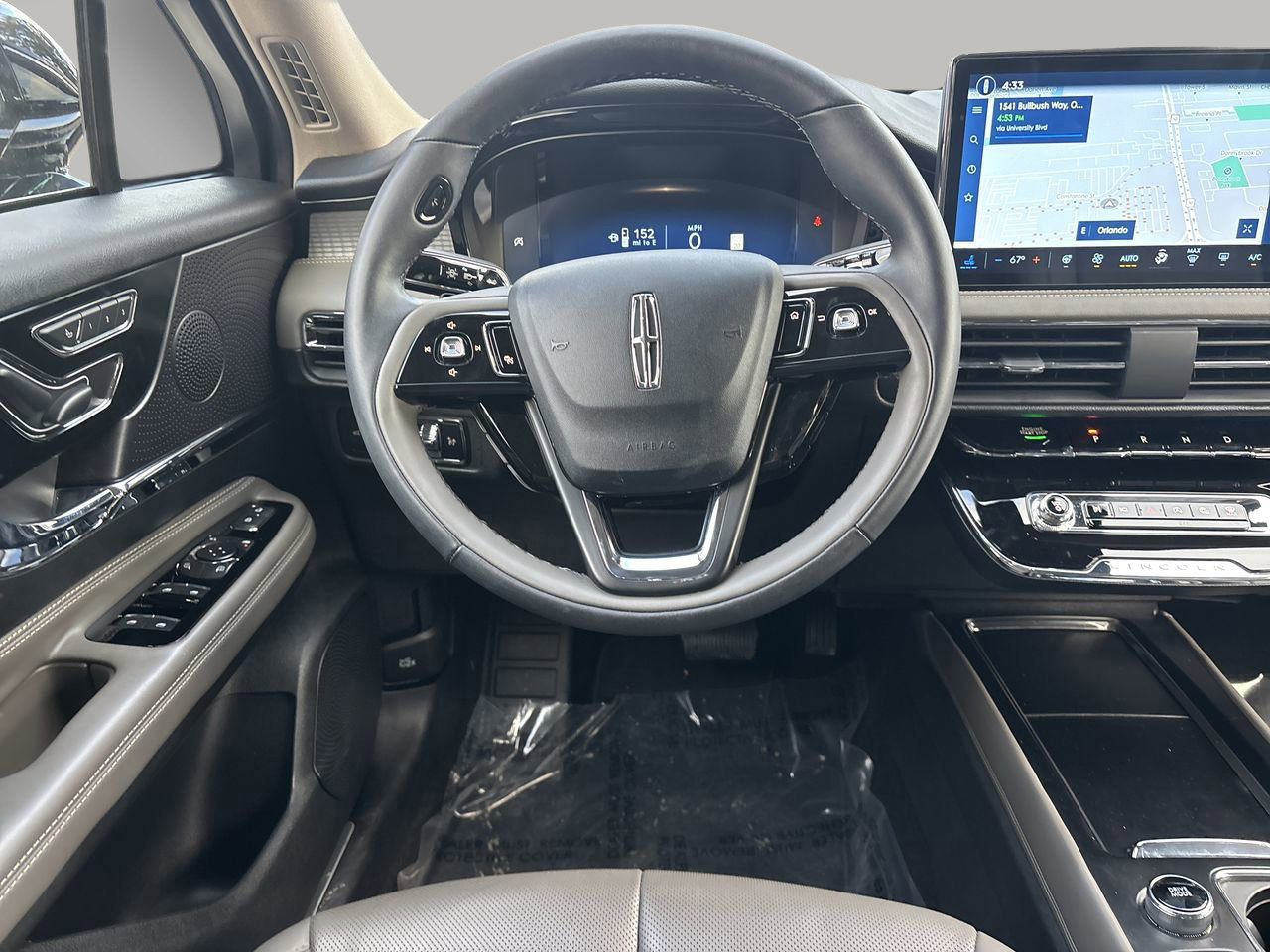 Used 2025 Lincoln Corsair FWD w/ Equipment Group 101A image 9