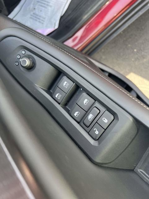 Certified 2025 Jeep Grand Cherokee L Altitude AWD/4WD image 19