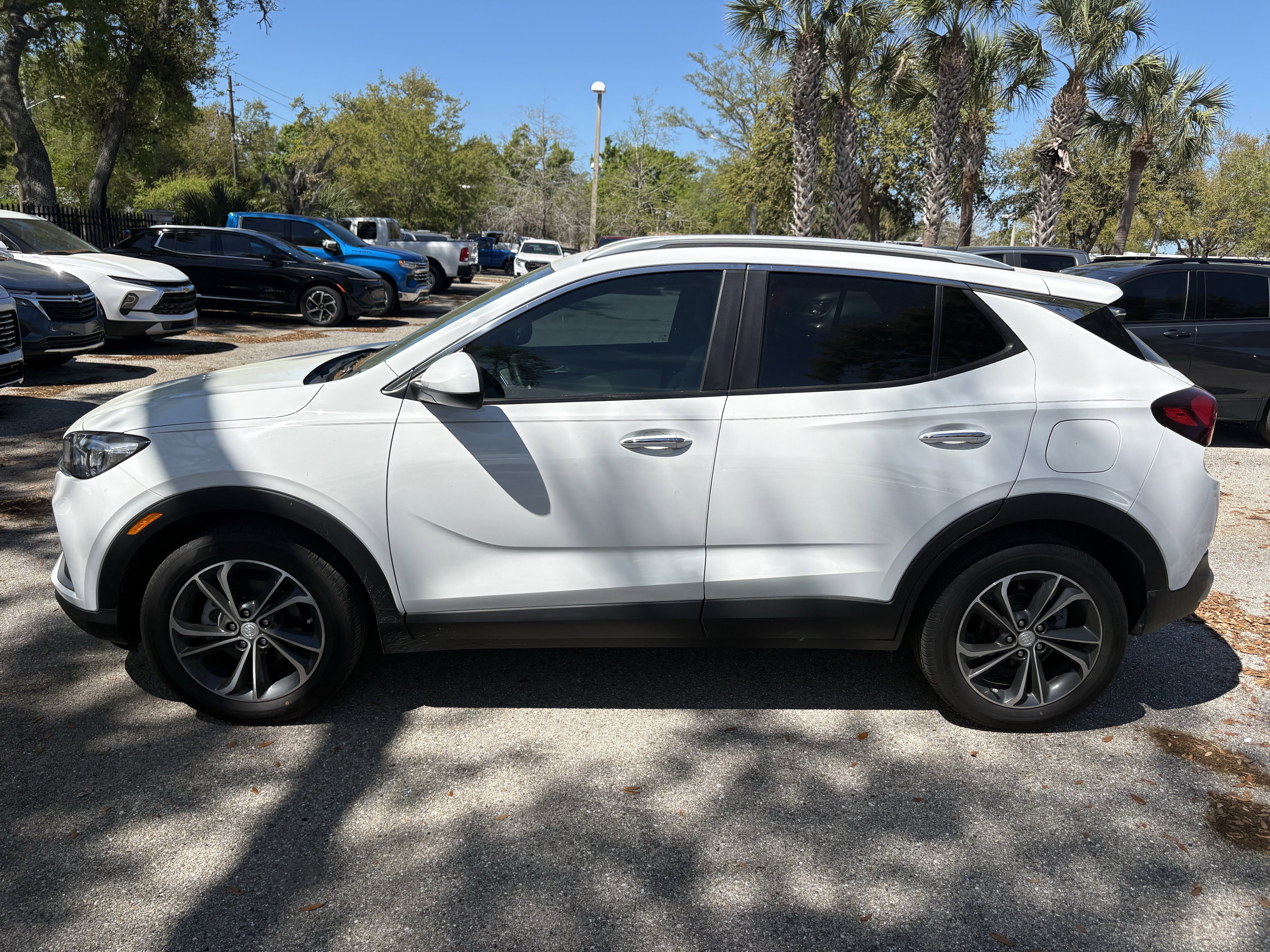 Used 2023 Buick Encore GX Select image 4