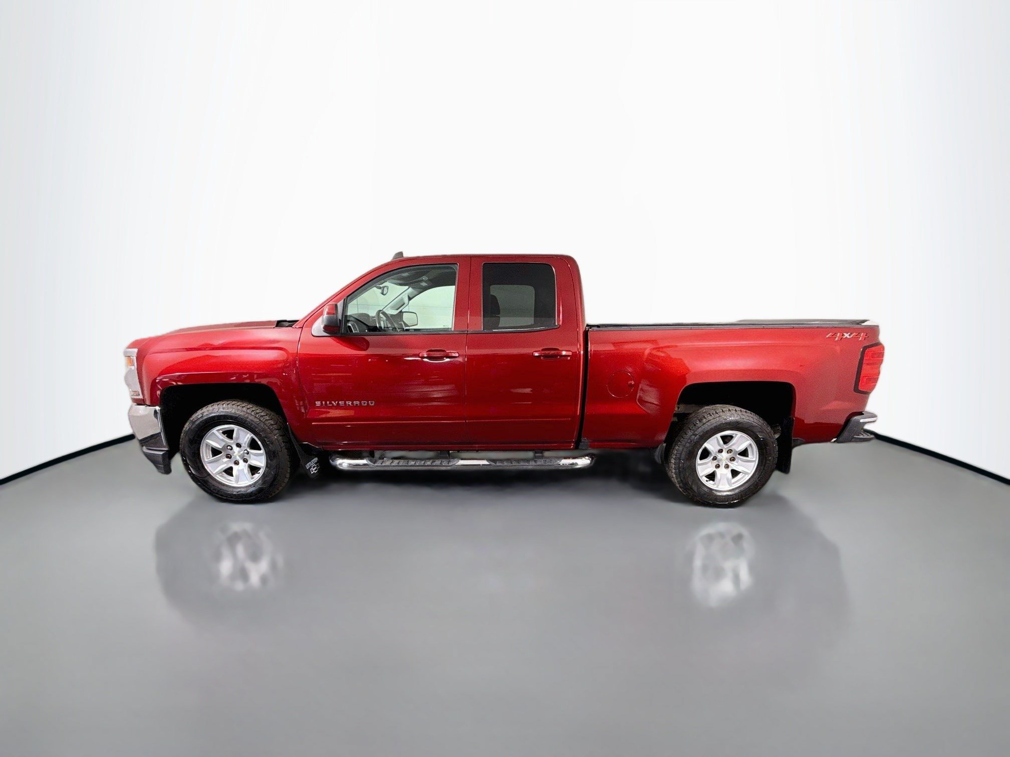 Used 2018 Chevrolet Silverado 1500 LT w/ All Star Edition AWD/4WD image 6