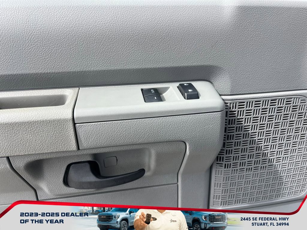Used 2022 Ford E-350 and Econoline 350 Super Duty w/ Power Windows & Locks Group image 17