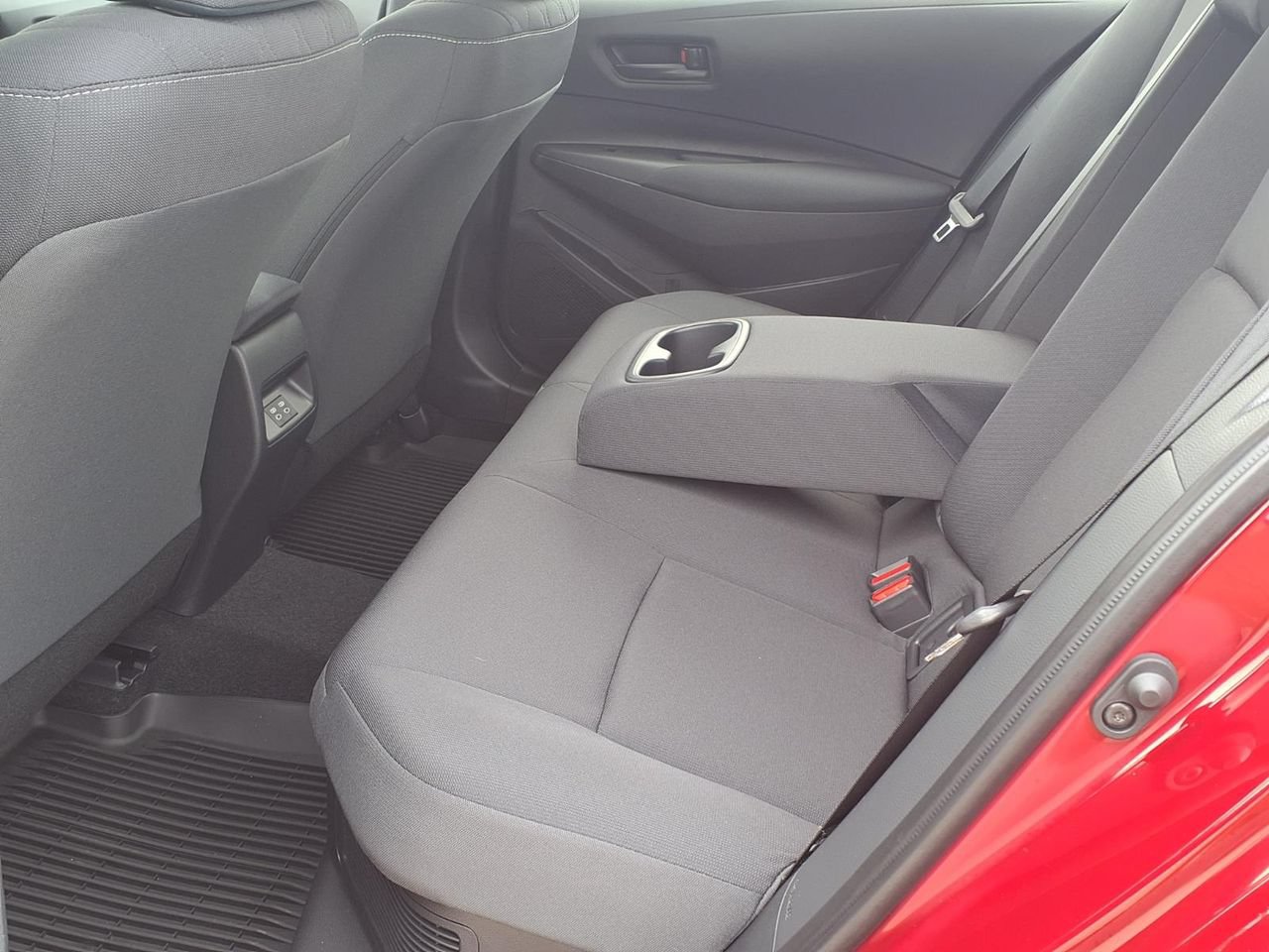 Used 2026 Toyota Corolla LE FWD image 10