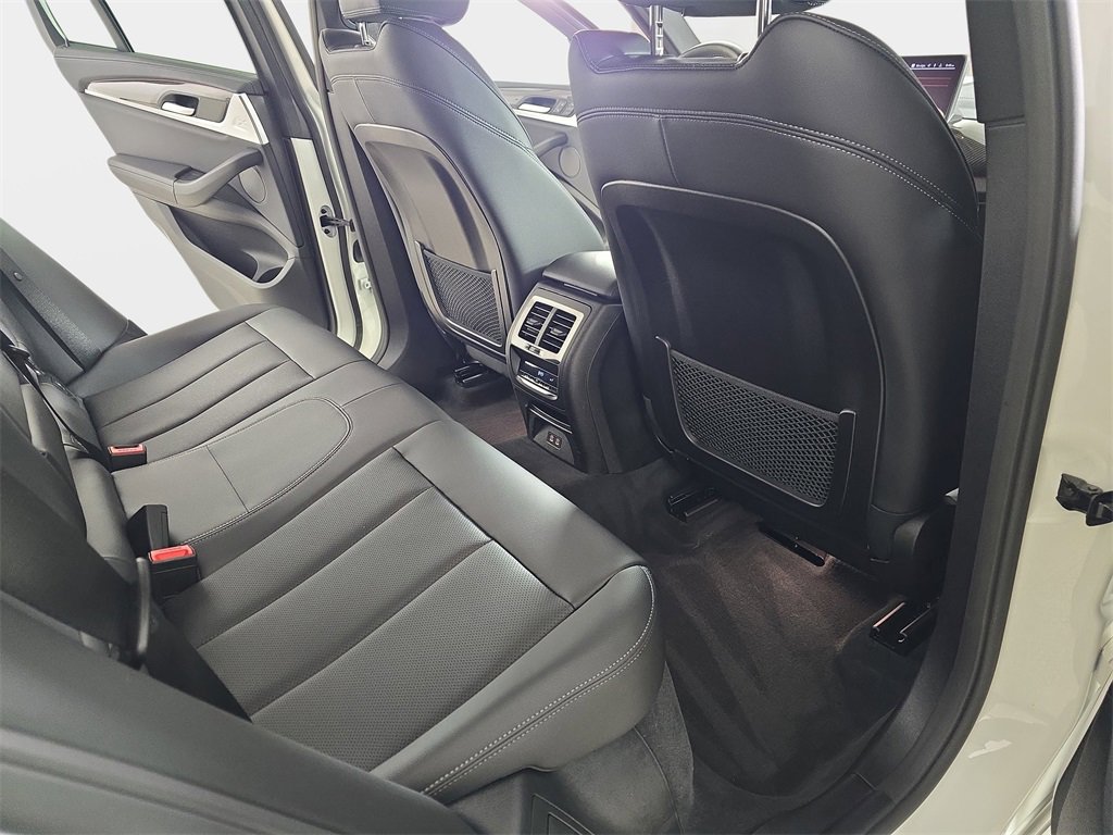 Certified 2024 BMW X4 M40i image 10