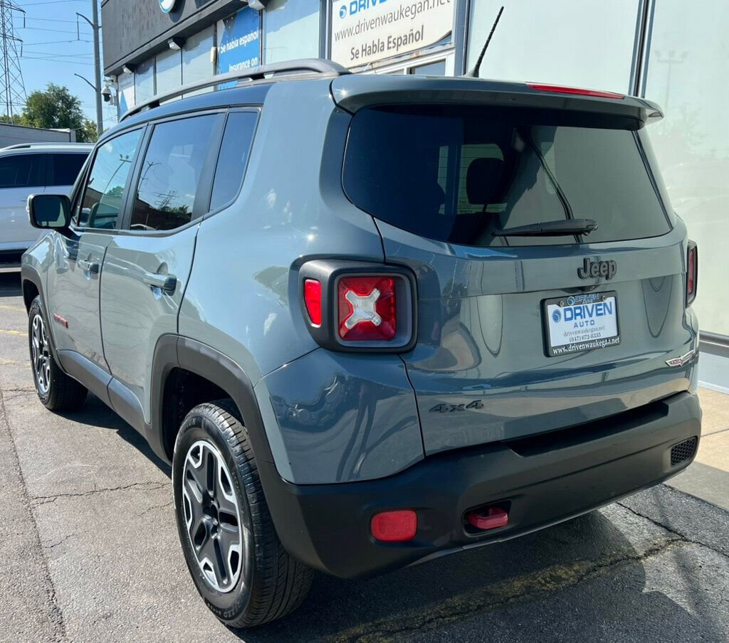 Used 2015 Jeep Renegade Trailhawk w/ Cold Weather Group image 3