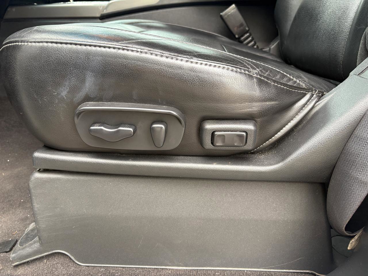 Used 2015 Nissan Armada Platinum RWD image 6