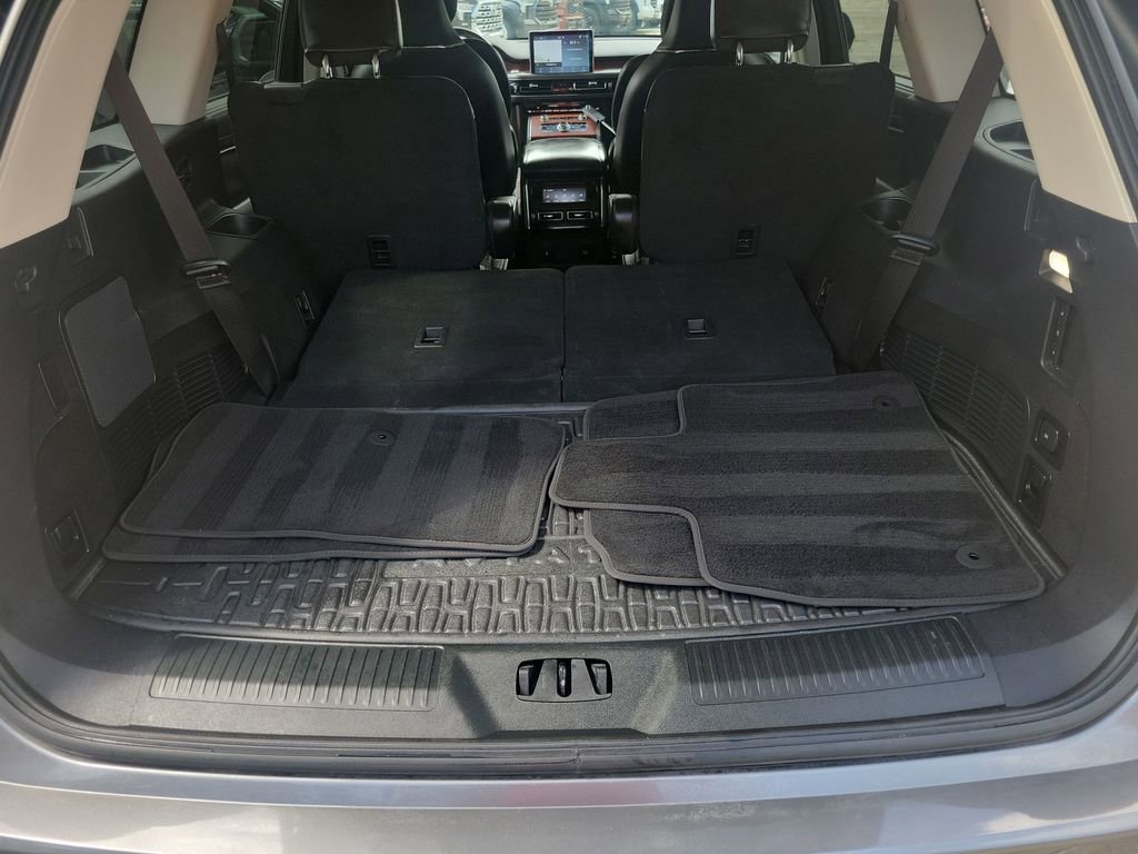 Used 2023 Lincoln Aviator Reserve w/ Equipment Group 201A image 31