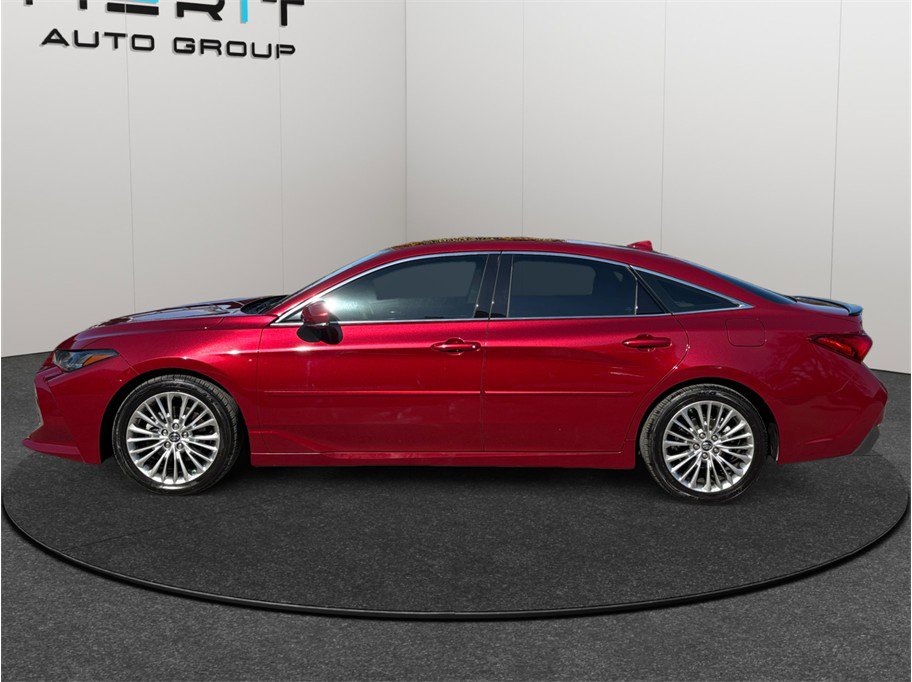 Used 2019 Toyota Avalon Limited w/ Advanced Safety Package FWD image 4