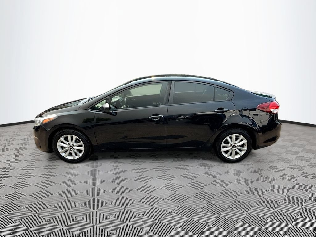 Used 2017 Kia Forte S FWD image 9