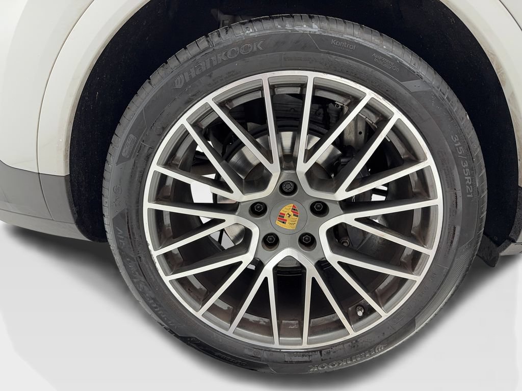 Used 2023 Porsche Cayenne image 44
