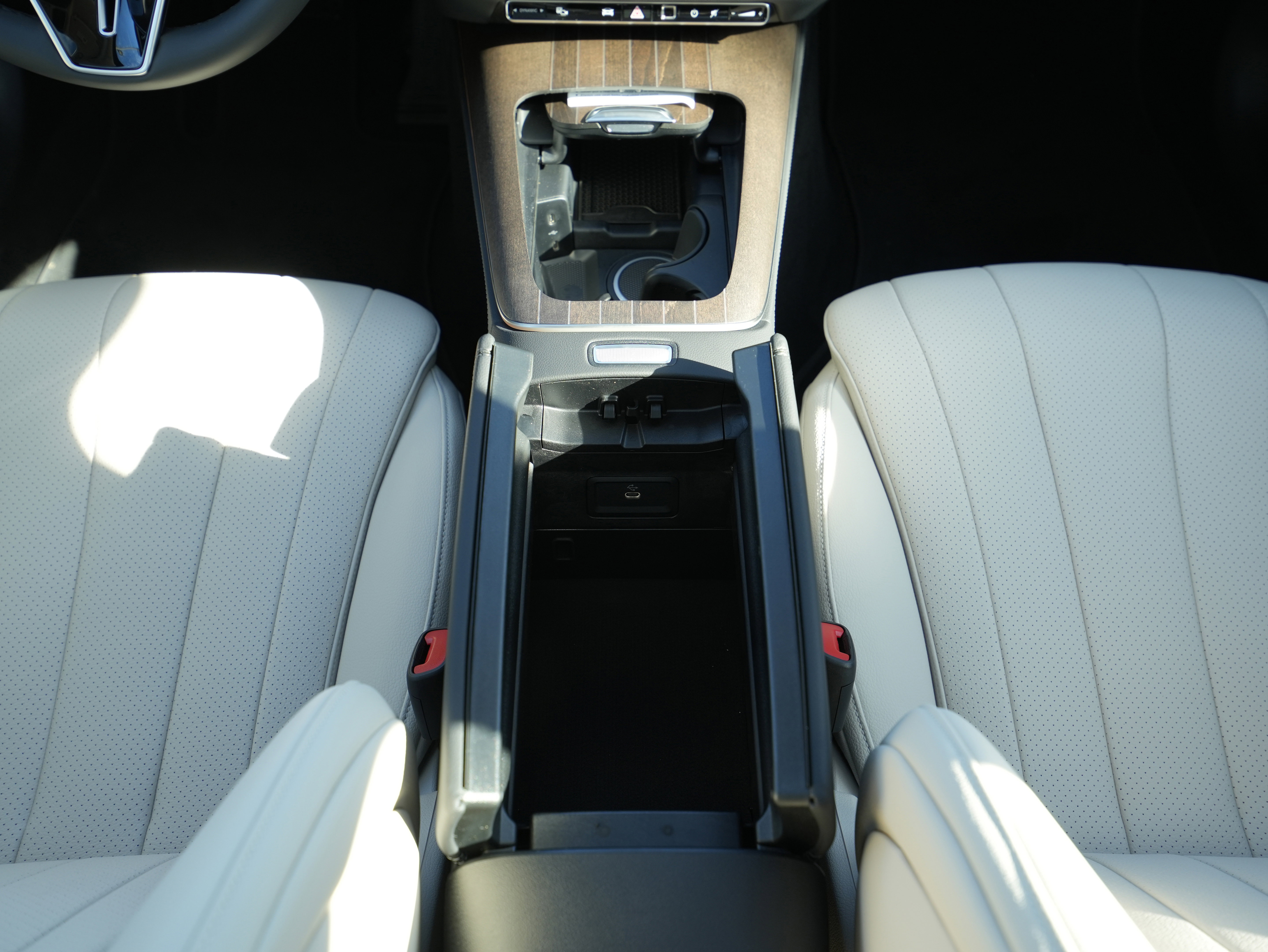 New 2026 Mercedes-Benz E 350 4MATIC Sedan image 29