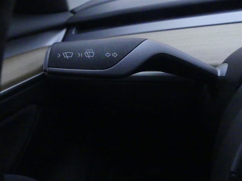 Used 2023 Tesla Model 3 Standard Range RWD image 17