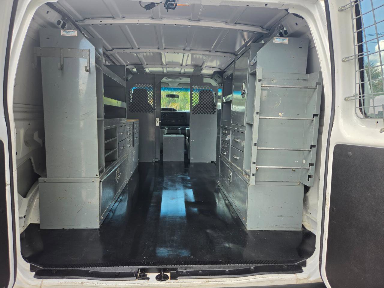 Used 2011 Ford E-250 and Econoline 250 RWD image 15