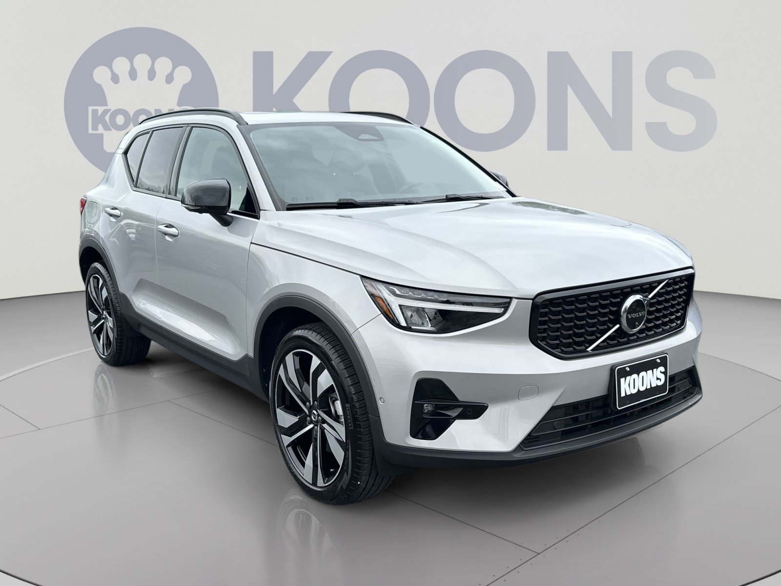 Used 2023 Volvo XC40 B5 Plus w/ Protection Package Premier AWD/4WD image 18