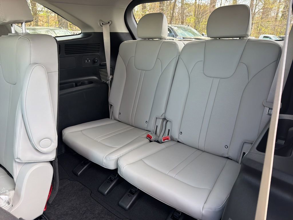 Certified 2025 Kia Sorento EX image 27