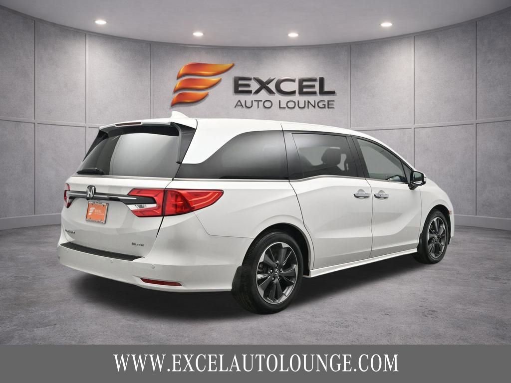 Used 2023 Honda Odyssey Elite image 9