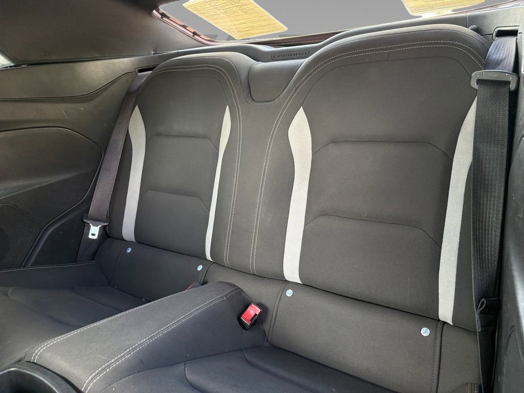 Used 2020 Chevrolet Camaro LT image 3